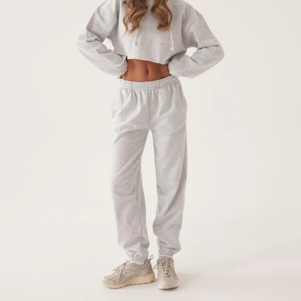NWT Girl Knows All Ash Grey Joggers